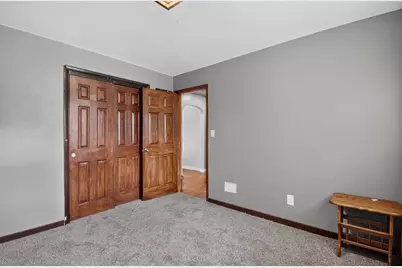 925  Lockwood Ave, Racine, WI 53403 - Photo 13