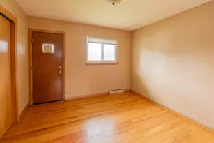 7712 W Morgan Ave, Milwaukee, WI 53220 - Photo 17
