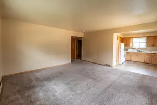 7712 W Morgan Ave, Milwaukee, WI 53220 - Photo 15