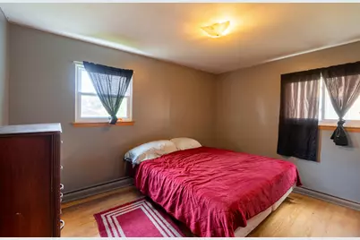 7712 W Morgan Ave, Milwaukee, WI 53220 - Photo 13