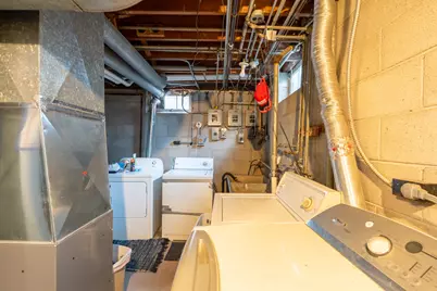 7712 W Morgan Ave, Milwaukee, WI 53220 - Photo 27