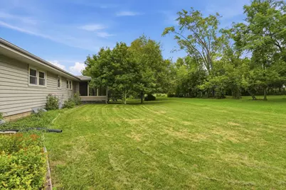 N68W15651  Chateau Dr, Menomonee Falls, WI 53051 - Photo 25