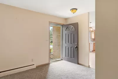 N68W15651  Chateau Dr, Menomonee Falls, WI 53051 - Photo 5