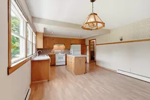 N68W15651 Chateau Dr, Menomonee Falls, WI 53051 - Photo 11