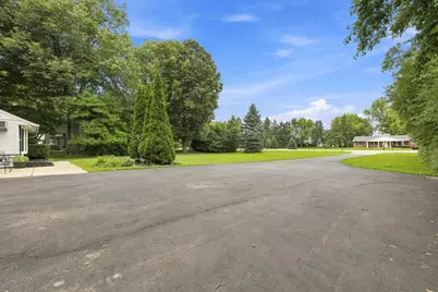 5225 W County Line Rd, Brown Deer, WI 53223 - Photo 19