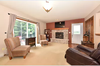 433  Slinger Rd #S-4, Slinger, WI 53086 - Photo 3