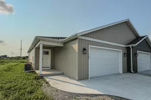 706 Johnson St, Watertown, WI 53094 - Photo 21