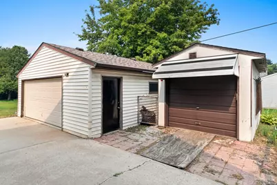 1133 S 20th St, Manitowoc, WI 54220 - Photo 3