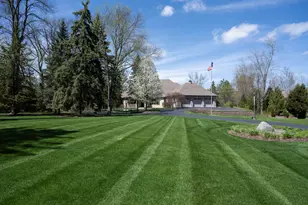 1512 W County Line Rd, Mequon, WI 53092 - Photo 71