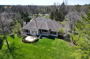 1512 W County Line Rd, Mequon, WI 53092 - Photo 57