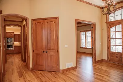 1512 W County Line Rd, Mequon, WI 53092 - Photo 5