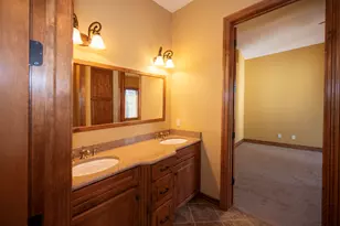 1512 W County Line Rd, Mequon, WI 53092 - Photo 37