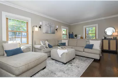 1614 E Kenmore Pl, Shorewood, WI 53211 - Photo 5