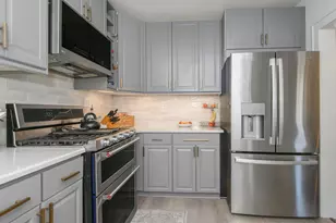 1614 E Kenmore Pl, Shorewood, WI 53211 - Photo 13