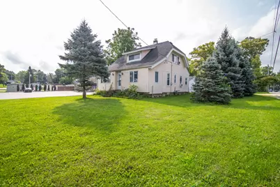 716  Glacier Rd, Pewaukee, WI 53072 - Photo 1