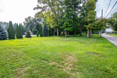 716  Glacier Rd, Pewaukee, WI 53072 - Photo 3