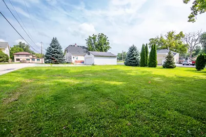 716  Glacier Rd, Pewaukee, WI 53072 - Photo 29