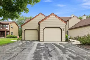 8141 S 88th St, Franklin, WI 53132 - Photo 3