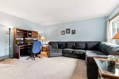 8141 S 88th St, Franklin, WI 53132 - Photo 9