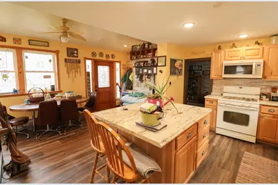 733  Caledonia St, La Crosse, WI 54603 - Photo 9