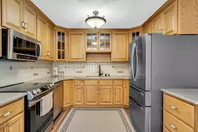 2710  6 Mile Rd, Racine, WI 53402 - Photo 9