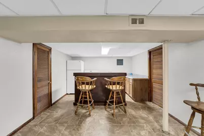 2710  6 Mile Rd, Racine, WI 53402 - Photo 25