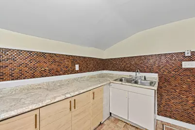 2631 N Booth St, Milwaukee, WI 53212 - Photo 9