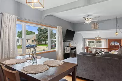 1618  Richard Ave, Racine, WI 53403 - Photo 5