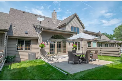 665  Machenry Cir #C, Brookfield, WI 53045 - Photo 5