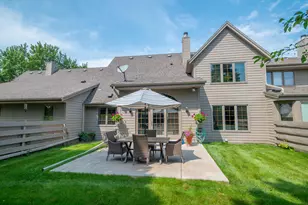 665 Mac Henry Cir, Brookfield, WI 53045 - Photo 7