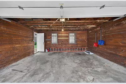 3364 S 17th St, Milwaukee, WI 53215 - Photo 27