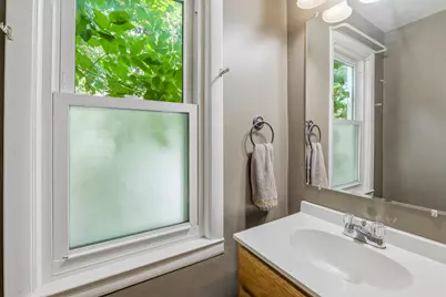 317 E Pleasant St, Oconomowoc, WI 53066 - Photo 19
