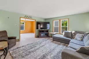 317 E Pleasant St, Oconomowoc, WI 53066 - Photo 7