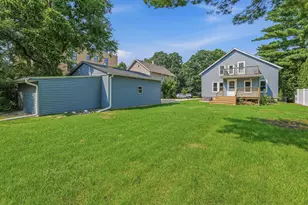 317 E Pleasant St, Oconomowoc, WI 53066 - Photo 27