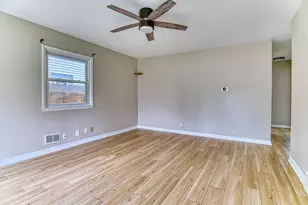4666 S 50th St, Greenfield, WI 53220 - Photo 5