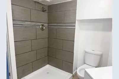 7127 N 43rd St, Milwaukee, WI 53209 - Photo 11