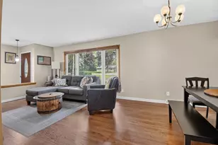 3830 Lakeview Dr, Racine, WI 53403 - Photo 13