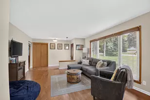 3830 Lakeview Dr, Racine, WI 53403 - Photo 11