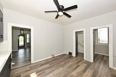 1219 W Windlake Ave, Milwaukee, WI 53215 - Photo 15