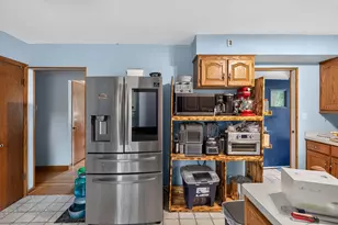 4436 W Dunwood Rd, Brown Deer, WI 53223 - Photo 9