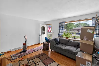 4436 W Dunwood Rd, Brown Deer, WI 53223 - Photo 5