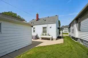 7935 W Becher St, West Allis, WI 53219 - Photo 5