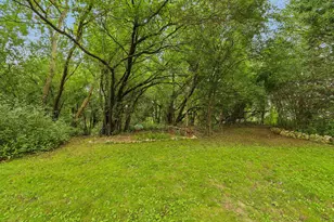 424 Hartwood Ln, Hartland, WI 53029 - Photo 3