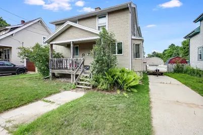 1620  Hamilton St, Manitowoc, WI 54220 - Photo 3