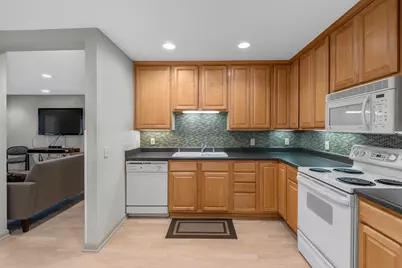 1108 N Milwaukee St #131, Milwaukee, WI 53202 - Photo 31