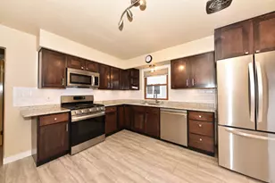 3229 S 56th St, Milwaukee, WI 53219 - Photo 7