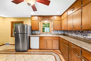 8601 Big Bend Rd, Racine, WI 53185 - Photo 13