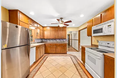 8601  Big Bend Rd, Racine, WI 53185 - Photo 11