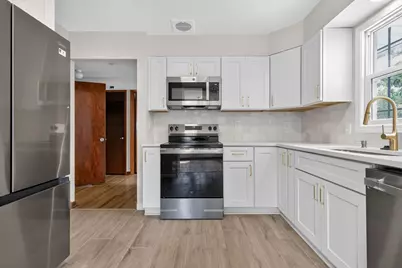 5360 N 107th St, Milwaukee, WI 53225 - Photo 13