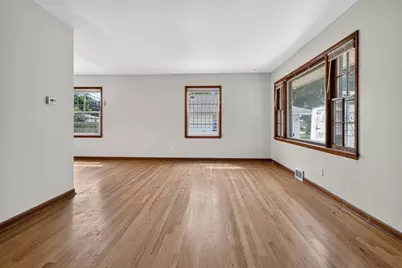 5360 N 107th St, Milwaukee, WI 53225 - Photo 9